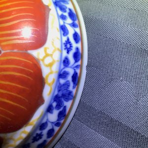 A Chinese blue, white and iron red bowl and cover on stand, Qianlong/Jiaqing — photo 21