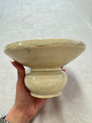 A Chinese bluish green-glazed spittoon, 'Zha Dou 渣斗', Five Dynasties — photo 2