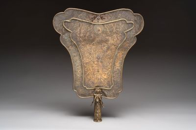 A Chinese brass fan-form temple sign with dragon and phoenix design, Xuantong and Yue Sheng Tang 悅勝堂 mark, dated 1911