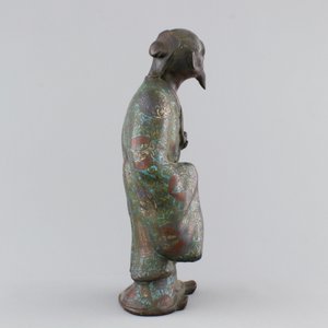 A Chinese bronze and cloisonne figure of an immortal, 18/19th C. — photo 4