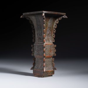A Chinese bronze archaistic fang zun on a later wooden stand — photo 3
