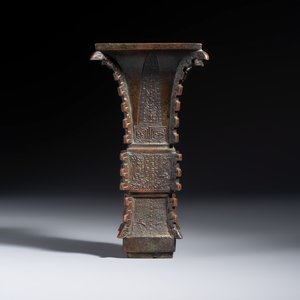 A Chinese bronze archaistic fang zun on a later wooden stand — photo 6
