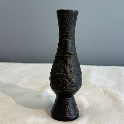 A Chinese bronze arrow vase, 'Touhu 投壺' — photo 2