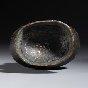 A Chinese bronze arrow vase, 'Touhu 投壺' — photo 6