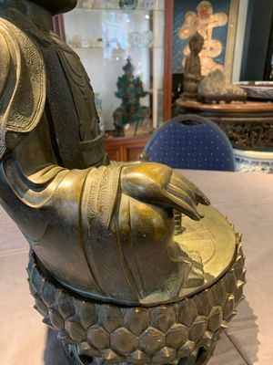 A Chinese bronze Bodhisattva on a lotus throne, Ming — photo 15