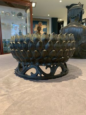 A Chinese bronze Bodhisattva on a lotus throne, Ming — photo 17