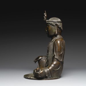 A Chinese bronze Bodhisattva on a lotus throne, Ming — photo 5