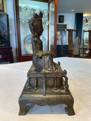 A Chinese bronze Bodhisattva on stand, Yongle mark, dated 1422 — photo 2