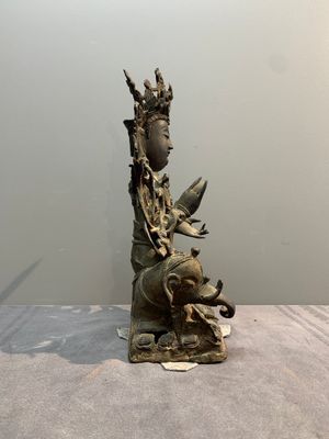 A Chinese bronze Bodhisattva seated on an elephant, Ming — photo 4