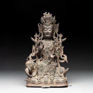 A Chinese bronze Bodhisattva seated on an elephant, Ming — photo 2
