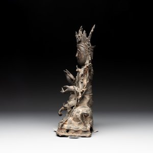 A Chinese bronze Bodhisattva seated on an elephant, Ming — photo 3