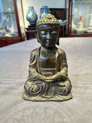 A Chinese bronze Buddha, Ming — photo 1