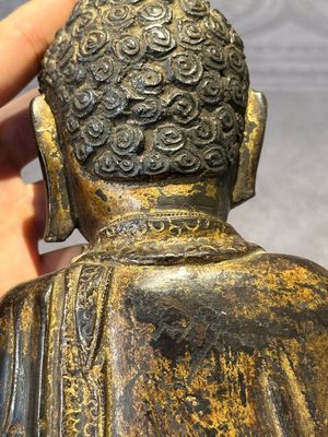 A Chinese bronze Buddha, Ming — photo 11