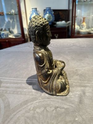 A Chinese bronze Buddha, Ming — photo 2