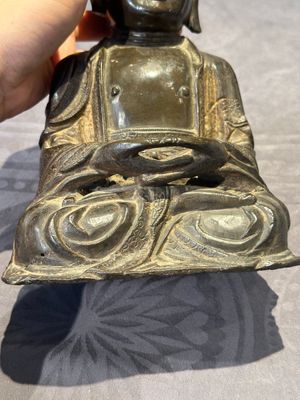 A Chinese bronze Buddha, Ming — photo 10