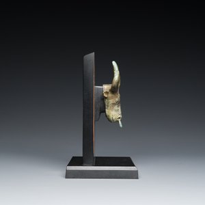 A Chinese bronze buffalo head ornament, Warring States Period — 照片 5