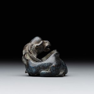 A Chinese bronze camel-form paperweight and a peach-shaped covered censer, 19th C. — foto 11