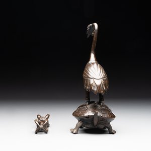 A Chinese bronze candle or incense holder in the shape of a crane standing on a turtle and a Tibetan vajra, Ming/Qing — photo 3