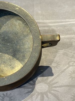 A Chinese bronze censer and stand, Xuande mark, 17th C. — foto 6