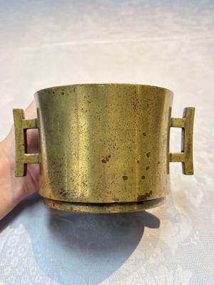 A Chinese bronze censer with 'Ji' handles, Xuande mark, 17/18th C. — foto 3