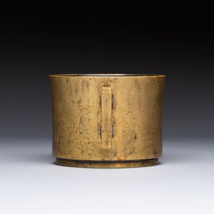 A Chinese bronze censer with 'Ji' handles, Xuande mark, 17/18th C. — foto 3