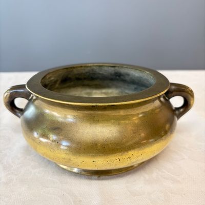 A Chinese bronze censer with loop-handles — photo 1