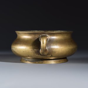 A Chinese bronze censer with loop-handles — photo 3