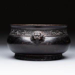 A Chinese bronze censer with 'tianji' handles and kuilong design, Xuande mark, 18/19th C. — 照片 3