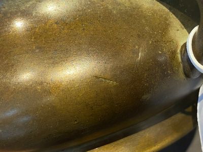 A Chinese bronze censer, Xuande mark, 17/18th C. — 照片 9