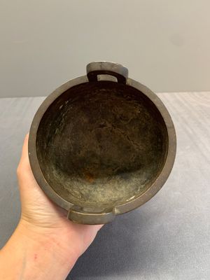 A Chinese bronze covered censer and a tripod censer, Ming/Qing — photo 13