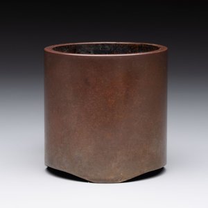 A Chinese bronze cylindric tripod censer, Guiyou 癸酉 mark, 17/18th C. — photo 1