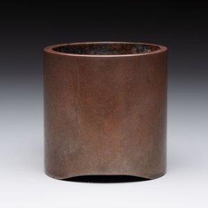 A Chinese bronze cylindric tripod censer, Guiyou 癸酉 mark, 17/18th C. — photo 4