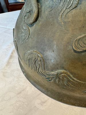 A Chinese bronze 'dragon' bell, 19th C. — photo 22