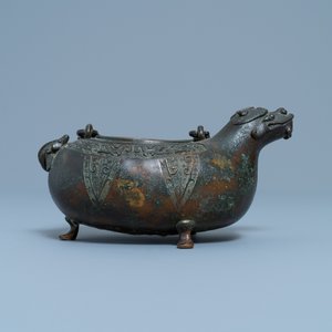 A Chinese bronze dragon-shaped ewer, Qing — 照片 4