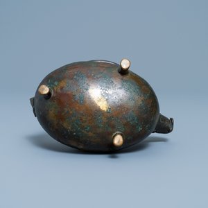 A Chinese bronze dragon-shaped ewer, Qing — 照片 7