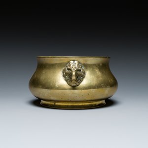 A Chinese bronze elephant-head-handled censer, Xuande mark, Kangxi/Qianlong — photo 5