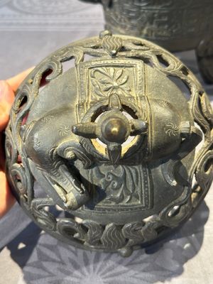 A Chinese bronze 'elephant' tripod censer and cover, Ming — photo 9