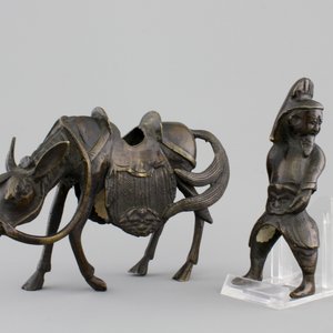 A Chinese bronze figure of a sage on a donkey, 18/19th C — foto 6