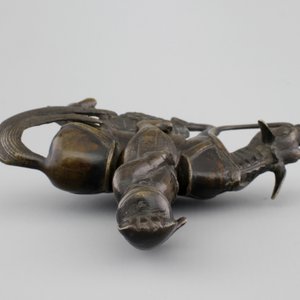 A Chinese bronze figure of a sage on a donkey, 18/19th C — foto 8