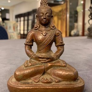 A Chinese bronze figure of Buddha Amithayus, 17/18th C. — photo 14