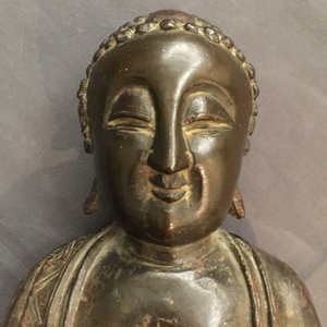A Chinese bronze figure of Buddha Shakyamuni on lotus throne, Ming — photo 12