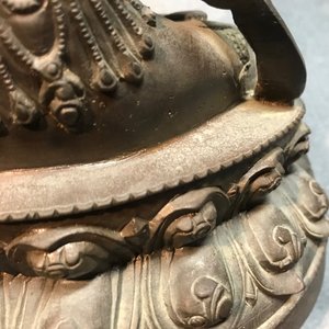 A Chinese bronze figure of Guanyin, Ming — 照片 23