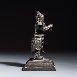 A Chinese bronze figure of Zhenwu — photo 5