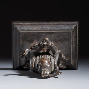 A Chinese bronze figure of Zhenwu — photo 6