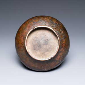 A Chinese bronze garlic-head 'hu' wine vessel, Eastern Zhou/Han — 照片 6