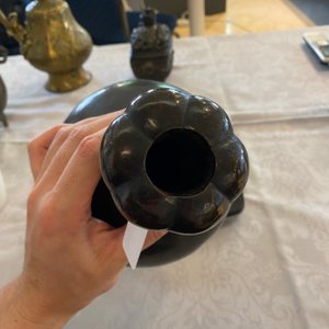A Chinese bronze garlic-head 'hu' wine vessel, Eastern Zhou/Han — 照片 9