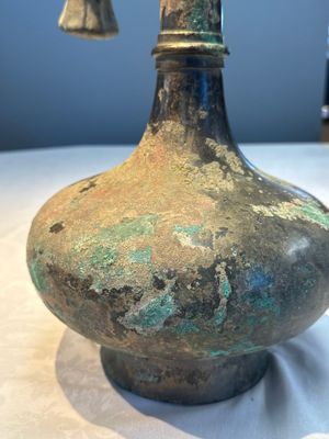 A Chinese bronze 'Garlic Head' wine vessel, 'Hu 壺', Western Han — photo 10