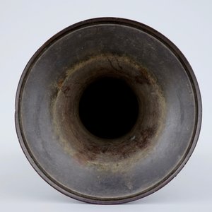 A Chinese bronze gu vase, late Ming Dynasty — photo 5