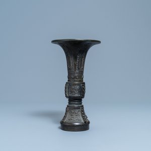 A Chinese bronze 'gu' vase, Ming — photo 3