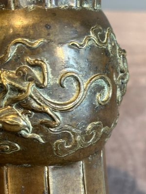 A Chinese bronze 'gu' vase with chilong, Xuande mark, late Ming/early Qing — photo 11